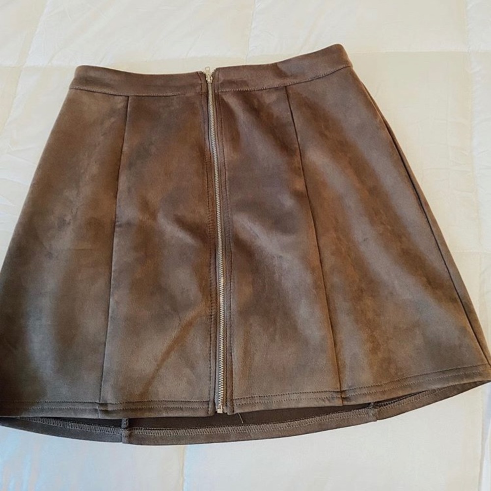 Zip up gray skirt